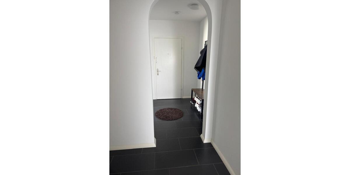 Etagenwohnung Sontra - 2 Zimmer, 75 m&sup2;, 450&euro; | Angebot:26225874