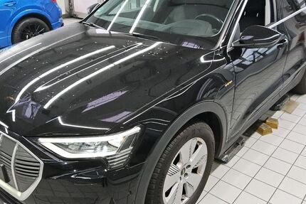Audi e-tron 62.409 km 30.990 &euro; Nabburg 92507