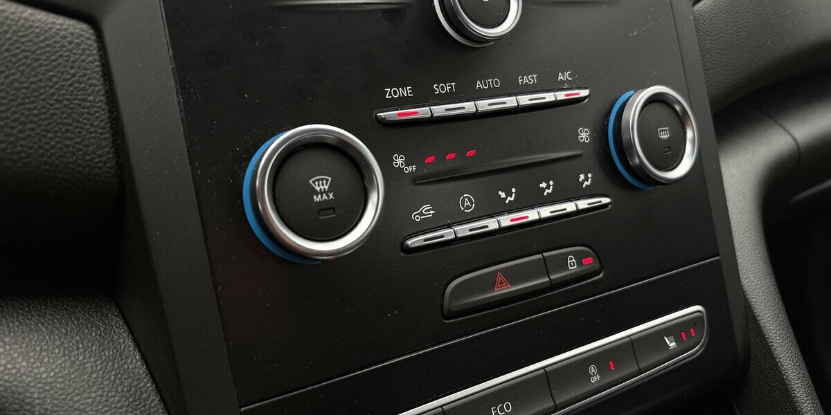 Renault Megane IV Grandtour Business Edition NAVI/PDC 18.665 km 16.900 &euro; Villingen-Schwenningen 78054