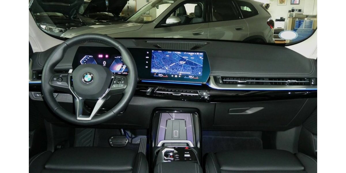 BMW X1 20d xDrive x-Line AHK,360°,HUD,Ledersportsitze 21.200 km 41.990 &euro; Landshut 84030
