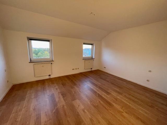 Etagenwohnung Bamberg Am Bruderwald - 4 Zimmer, 129 m&sup2;, 1.375&euro; | Angebot:26300384