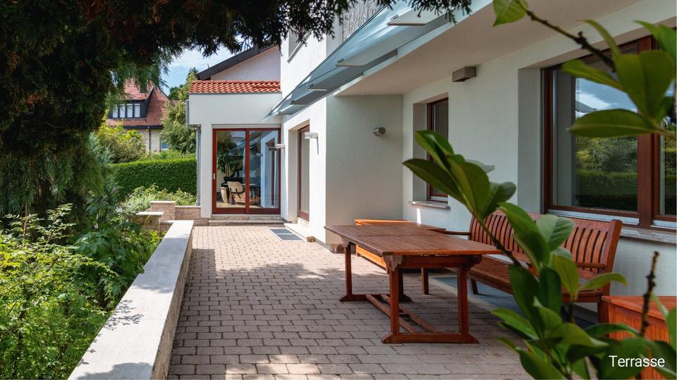 Villa Göppingen - 8 Zimmer, 291 m&sup2;, 1.295.000&euro; | Angebot:27142805
