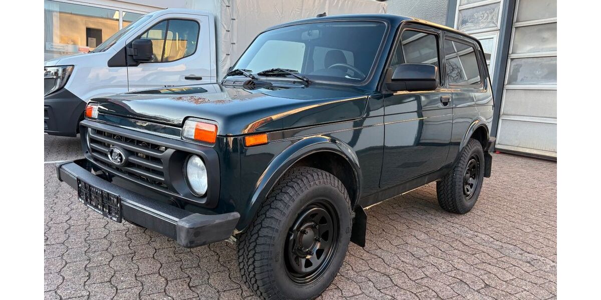 Lada Niva 56.200 km 17.899 &euro; Liebenau 31618