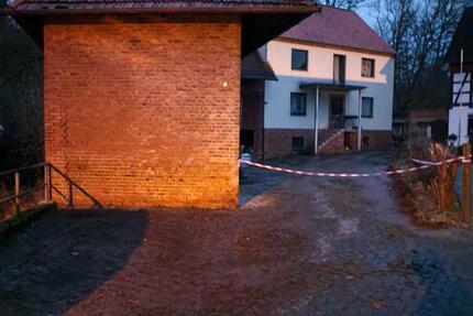 Sanierungsbedürftiges Haus mit Scheunen in Hilkerode 10 zimmer