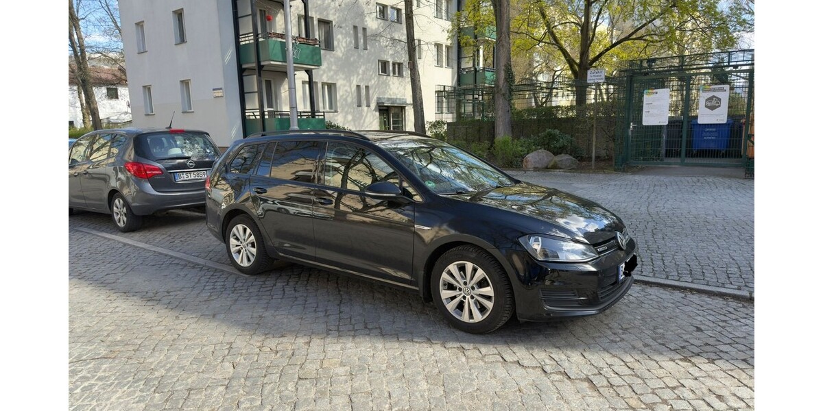 VW Golf VII Kombi 150.613 km 11.500 &euro; Berlin 10178