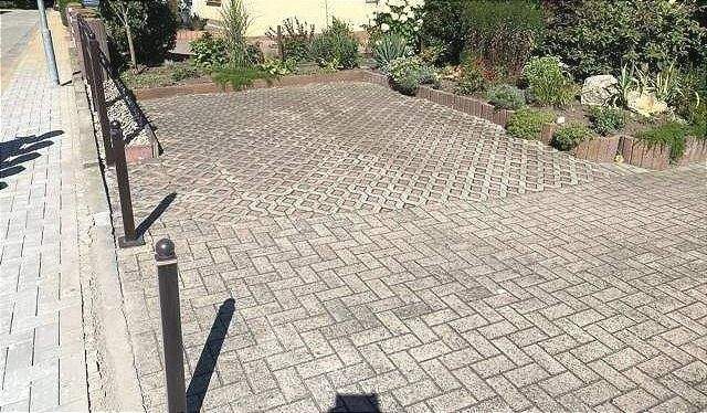 DHH mit schönem Garten in Eisleben