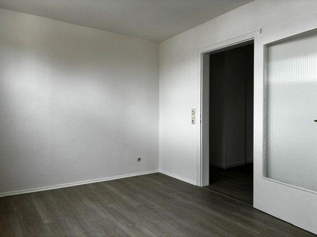 Dachgeschoßwohnung Bad Pyrmont - 5 Zimmer, 143 m&sup2;, 860&euro; | Angebot:26610283