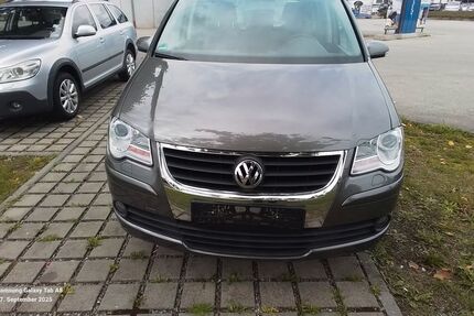 VW Touran 219.000 km 3.990 € Hemau 93155