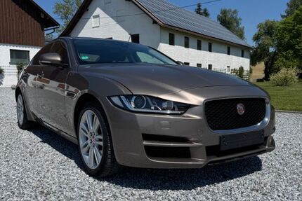 Jaguar XE 233.228 km 8.700 &euro; Baierbach /Landshut 84171