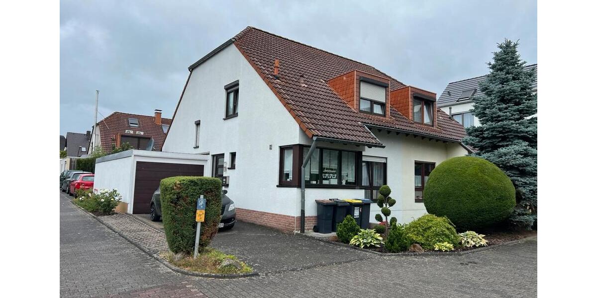 Charmantes 5-Zimmer-Haus mit Garten, Sauna & Doppelgarage 5 zimmer