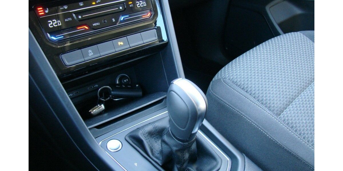 VW Touran 1.5TSi Comfortline 7-Sitzer LED ACC Standhe 18.601 km 30.980 &euro; Falkensee 14612