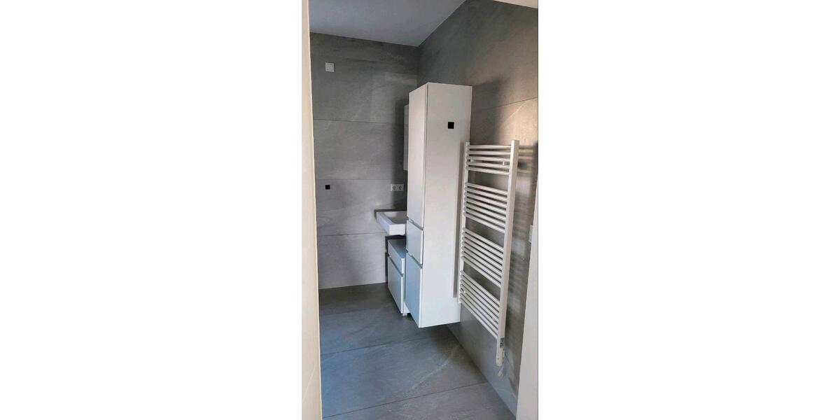 Terrassenwohnung Petersberg - 3 Zimmer, 126 m&sup2;, 1.500&euro; | Angebot:26091395