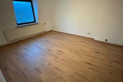 Wohnung Bremerhaven Mitte - 2.5 Zimmer, 53 m&sup2;, 450&euro; | Angebot:25479061