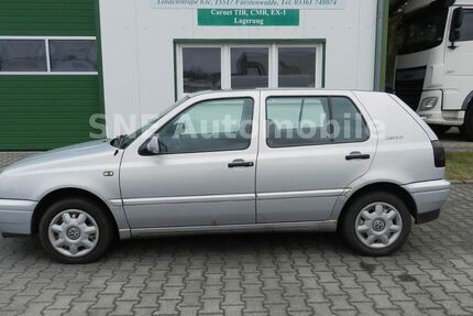 VW Golf 88.713 km 990 &euro; Fürstenwalde 15517
