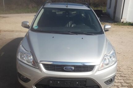 Ford Focus 171.000 km 2.900 &euro; Pfeffenhausen 84076