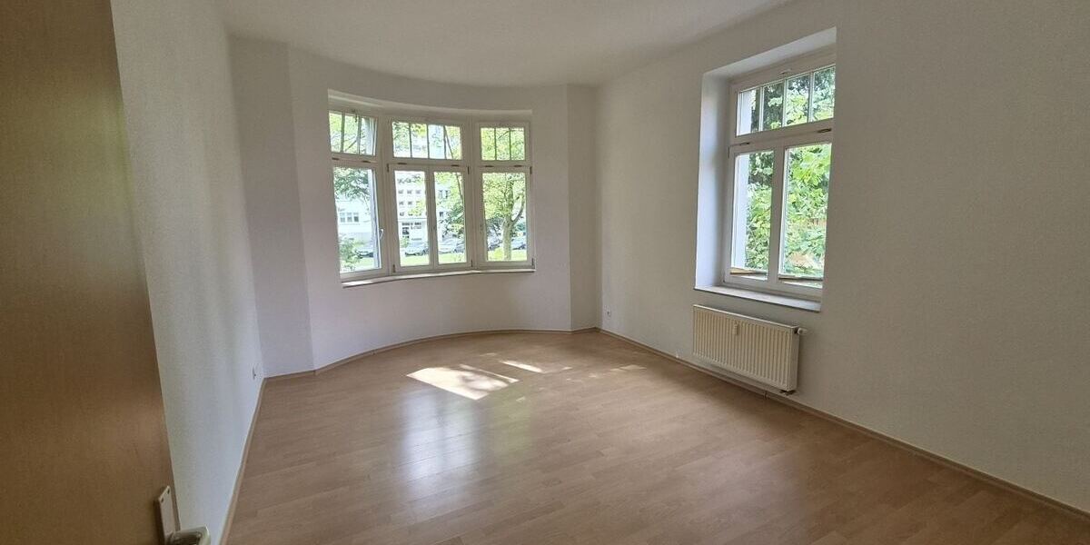 Stilvoll Wohnen ohne viel Treppensteigen - ab sofort hier mit Balkon und Einbauküche möglich! - Erdgeschoßwohnung Chemnitz Altendorf | Angebot:27302873