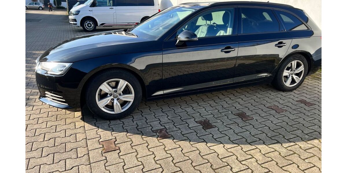 Audi A4 187.000 km 14.950 &euro; Krefeld 47800