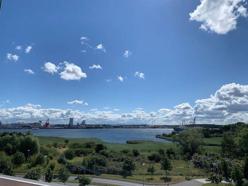 Bestlage mit Panorama-Blick Warnow Hafen - 3-Zi.mit EBK kurz vor Warnemünde