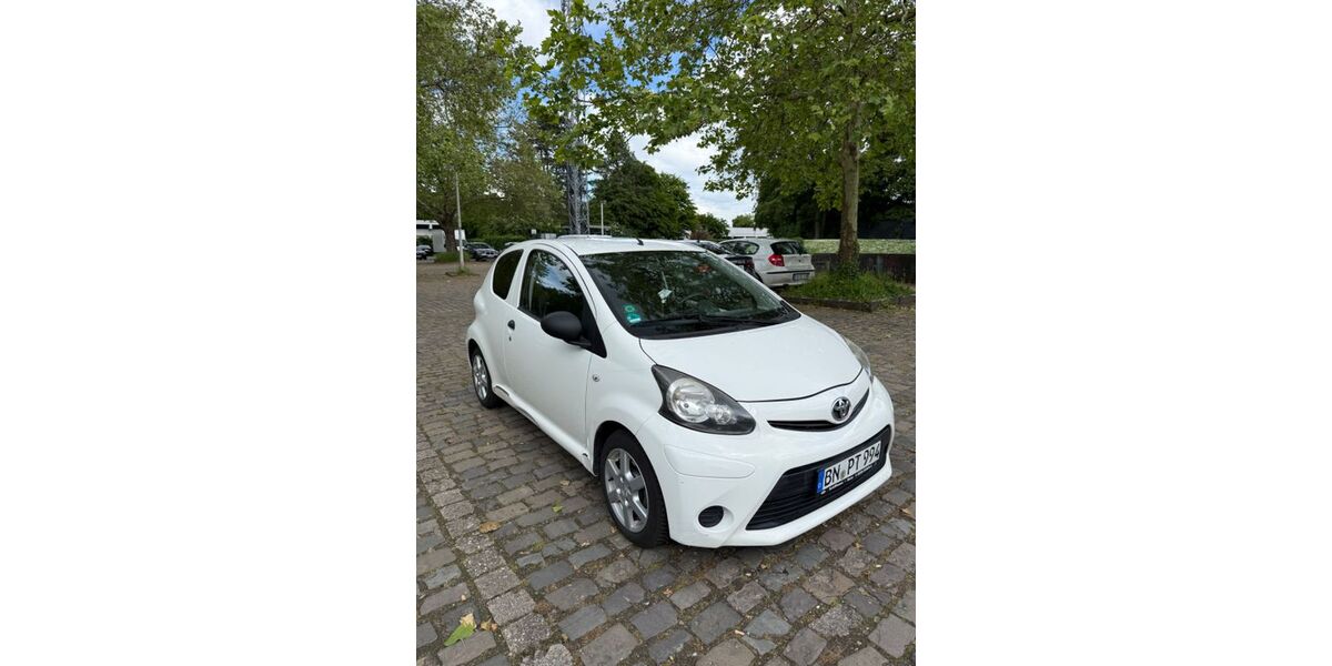 Toyota Aygo (X) 168.900 km 2.200 &euro; Bonn 53117