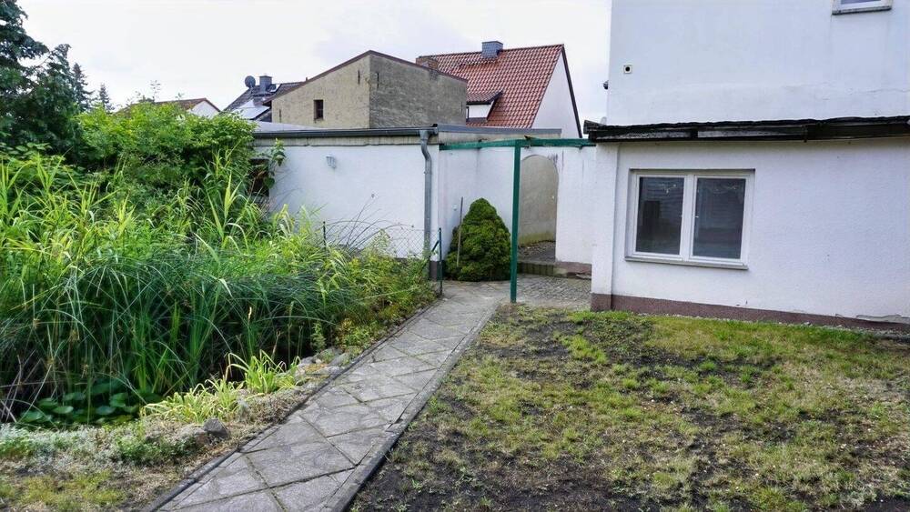 Einfamilienhaus Britz - 7 Zimmer, 264 m&sup2;, 294.000&euro; | Angebot:25779356