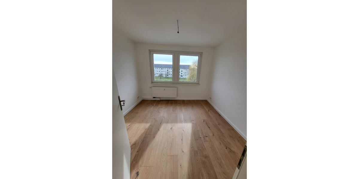 Etagenwohnung Bitterfeld-Wolfen Bitterfeld - 5 Zimmer, 117 m&sup2;, 877&euro; | Angebot:26445689