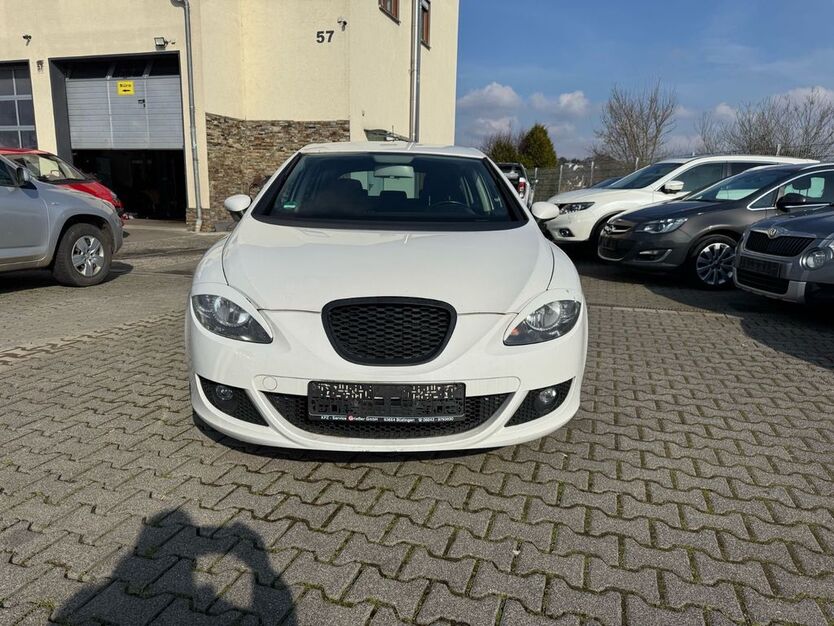 Seat Leon 233.000 km 2.999 € Büdingen 63654
