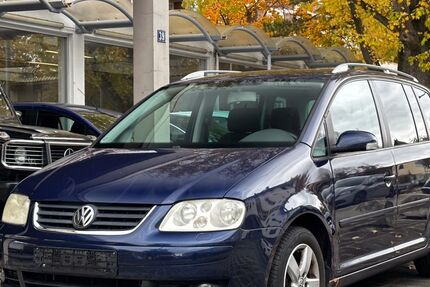 VW Touran 196.834 km 1.999 € Nürnberg 90411