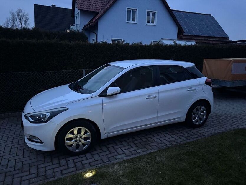 i20