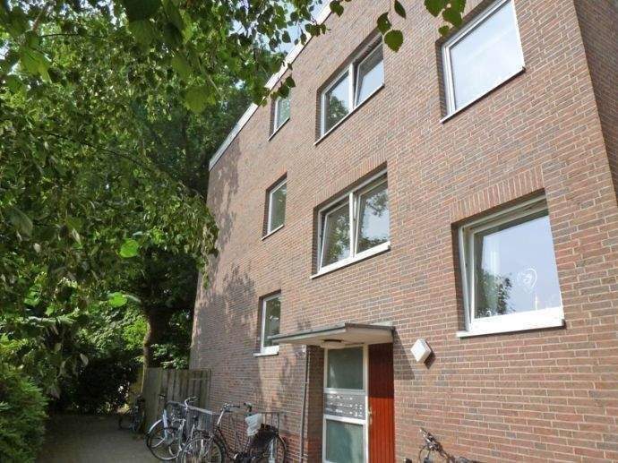 Kleines Apartment im Dachgeschoss mit sonniger Loggia in beliebter Wohnlage von Oldenburg nahe Weser-Ems-Halle 1 zimmer