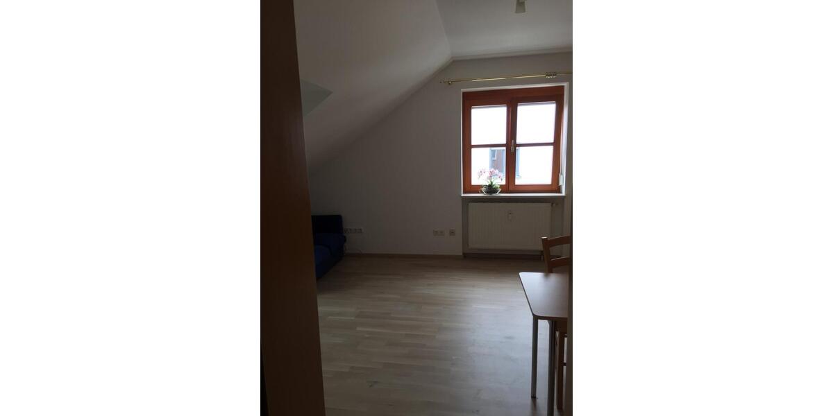 Dachgeschoßwohnung München Schwabing-Freimann - 1 Zimmer, 20 m&sup2;, 600&euro; | Angebot:26635814