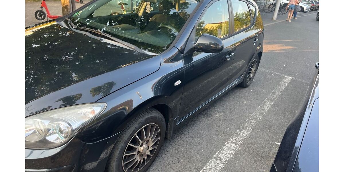 Hyundai i30 200.000 km 1.900 &euro; Frankfurt am Main 65936