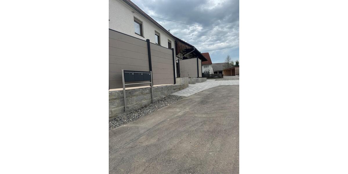 Renovierte 132 m² Wohnung mit Garten und Garage 5 zimmer