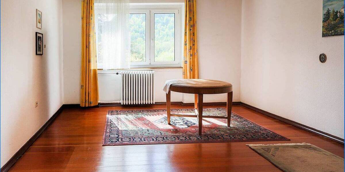 Einfamilienhaus Singen - 7 Zimmer, 240 m&sup2;, 695.000&euro; | Angebot:26364115