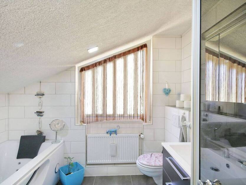 Ihr Panorama-Refugium: Ein- oder Zweifamilienhaus mit fantastischer Aussicht
