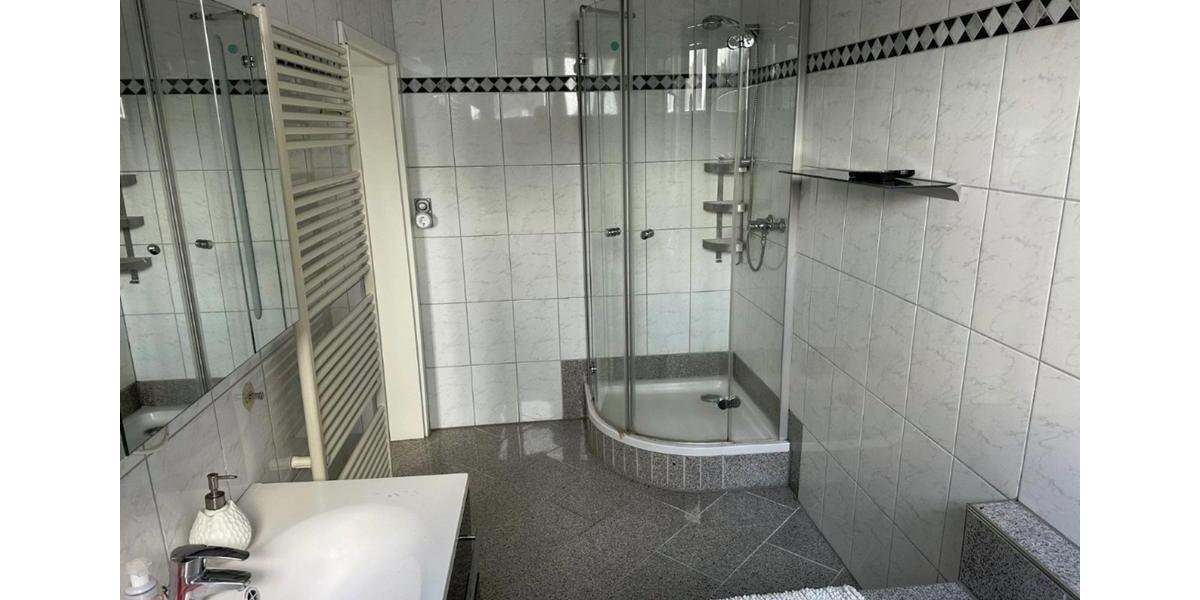 Luxuriöse Traumwohnung *nähe Köln* mit Dachterrasse in Engelskirchen-Wiehlmünden zu vermieten 5 zimmer