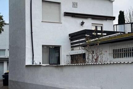 Haus Offenbach am Main Bieber - 4 Zimmer, 115 m&sup2;, 1.600&euro; | Angebot:24984570