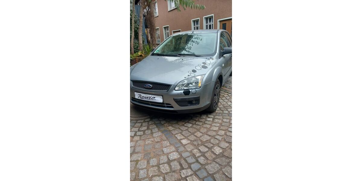 Ford Focus 130.000 km 2.100 &euro; Steinbach-Hallenberg 98587