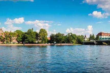 WOHNEN MIT DIREKTEM WASSERBLICK & 