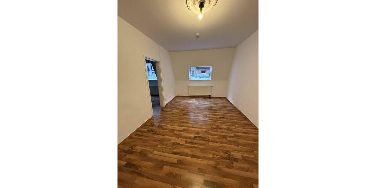 Mehrfamilienhaus, Wohnhaus Wiesbaden Klarenthal - 2 Zimmer, 59 m&sup2;, 818&euro; | Angebot:26411714