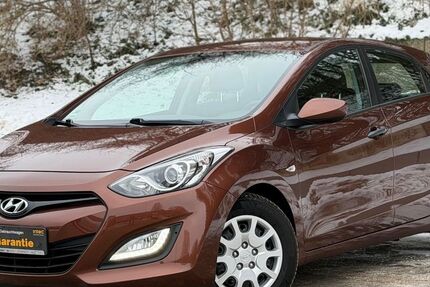 Hyundai i30 88.600 km 7.900 &euro; Kiel 24147