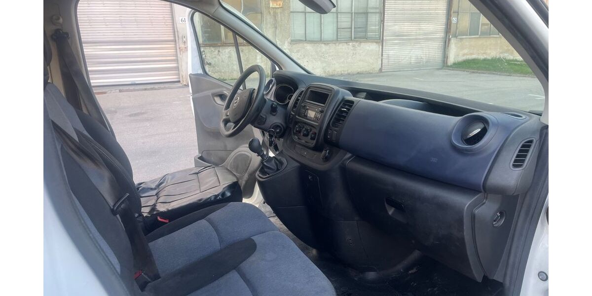 Opel Vivaro 134.000 km 8.900 &euro; Augsburg 86153