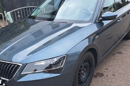 Skoda Superb 162.000 km 22.999 € Asperg 71679