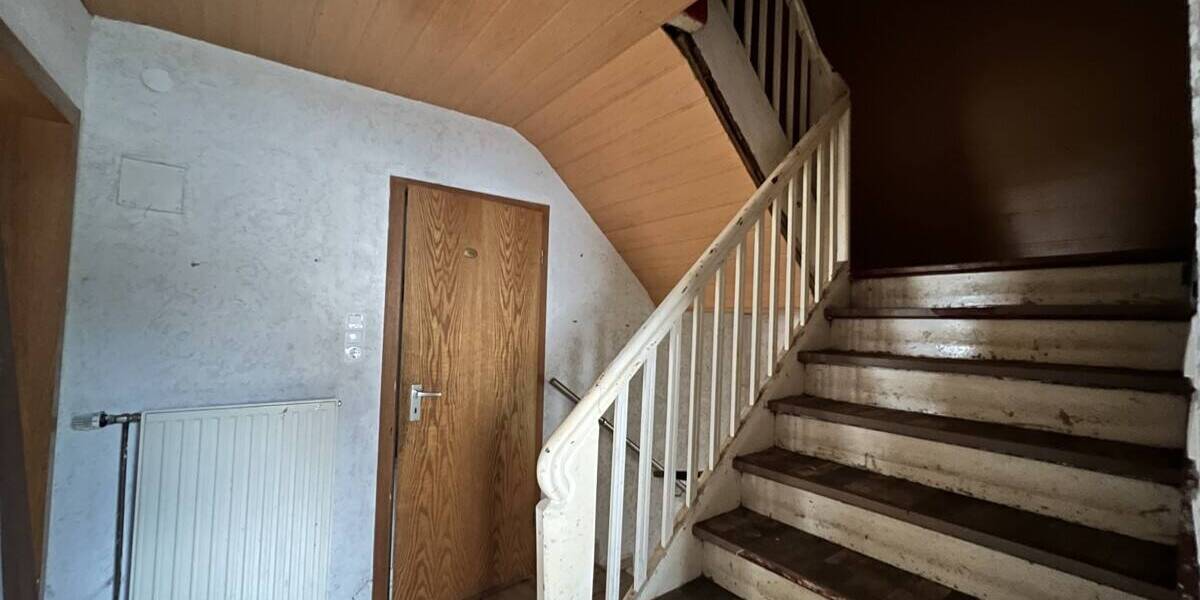 Mehrfamilienhaus, Wohnhaus Blieskastel / Niederwürzbach Niederwürzbach - 5 Zimmer, 100 m&sup2;, 69.000&euro; | Angebot:25984400