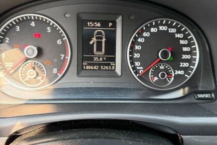 VW Touran 140.650 km 9.500 &euro; Frankfurt 60529