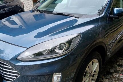 Ford Kuga 48.000 km 21.999 € Regensburg-Bernhardswald 93170