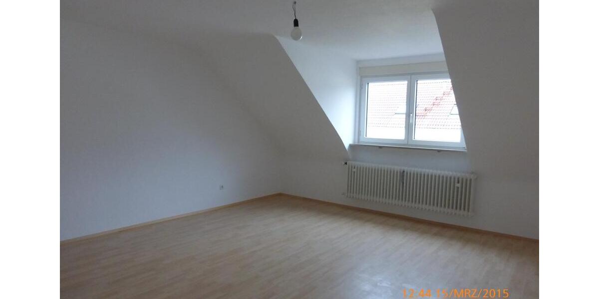 Dachgeschoßwohnung Gerbrunn - 3 Zimmer, 71 m&sup2;, 875&euro; | Angebot:26665642