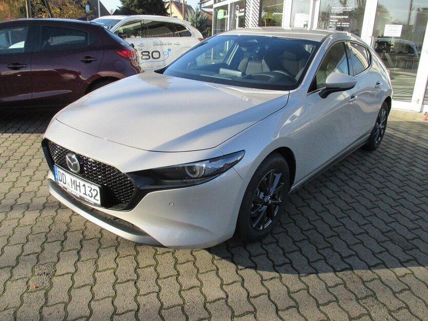 Mazda 3 4.198 km 25.200 € Dresden 01139