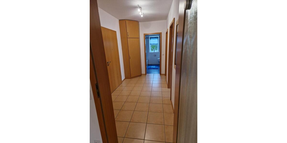 Erdgeschoßwohnung Biebertal - 3 Zimmer, 86 m&sup2;, 1.050&euro; | Angebot:25824530