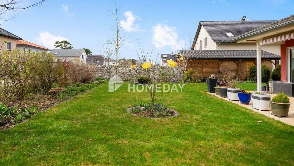 Top gepflegter Bungalow mit Doppelgarage, großem Grundstück, EBK und Extras in idyllischer Lage