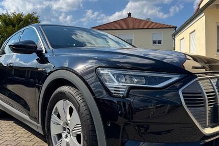 Audi e-tron 29.016 km 31.990 &euro; Ichenhausen 89335